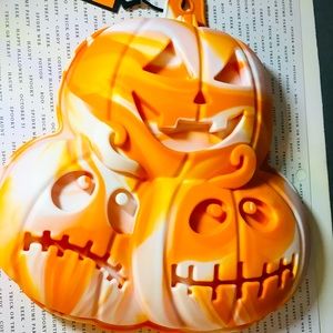 Halloween 3 JOL Pumpkins Silicone Baking Mold Orange White Marble